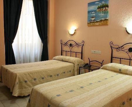 Hostal El Triunfo 科爾多瓦 外观 照片
